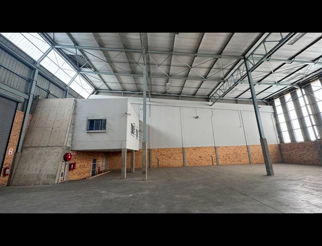 680M² WAREHOUSE TO LET IN LINBRO PARK
